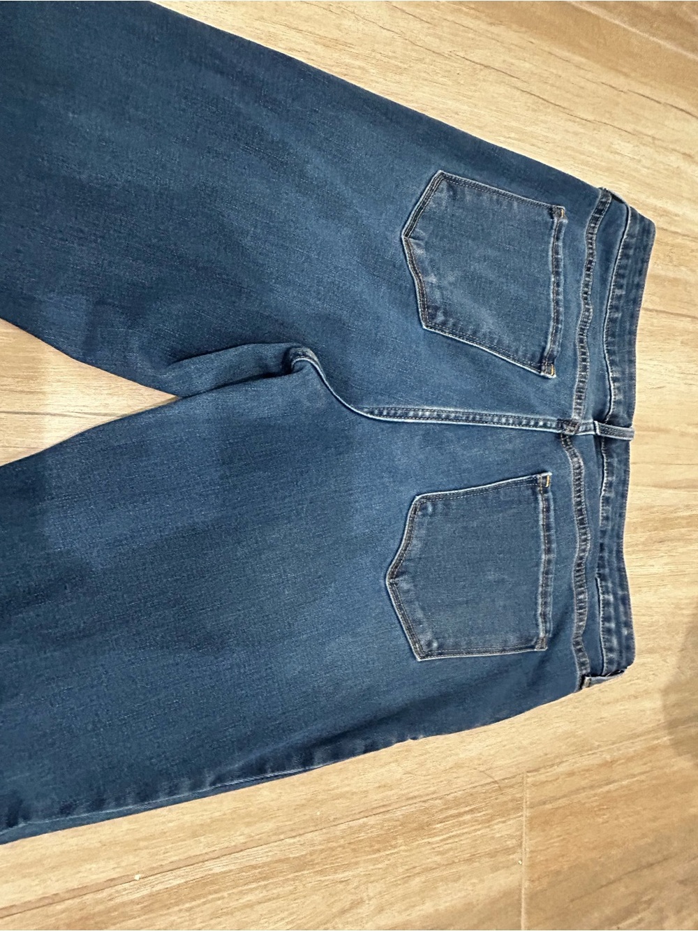 Size 14 Old Navy Boot-Cut Jeans - Picture 8 of 8